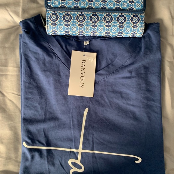 Blue T-Shirt, Size Med, brand Danvouy, with FREE wallet - Picture 2 of 7